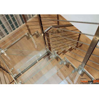 Stahlwangentreppe Ibisco D Glas Bilama